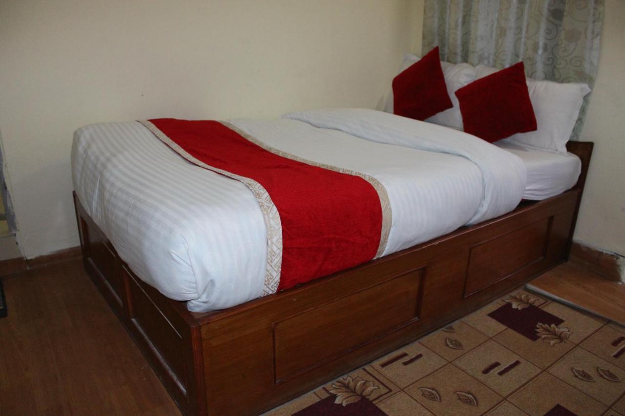 Hotel Snow Leopard Pokhara Exterior foto